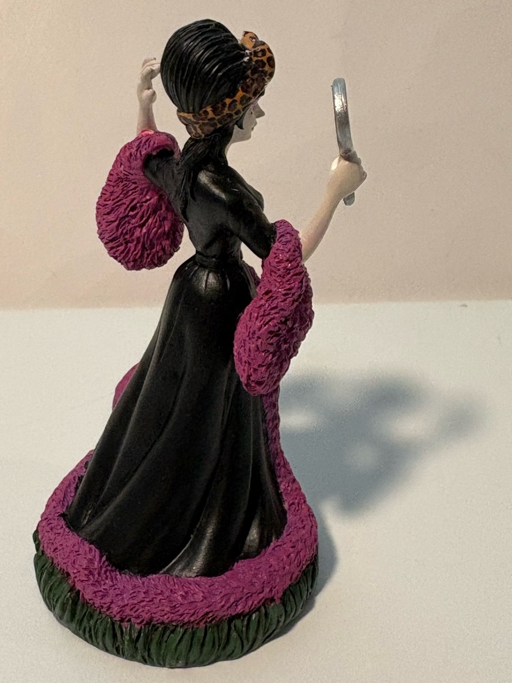 NEW Department 56 Elvira Mistress of the Dark Village, Elvira On Set (6009787) - Picture 4 of 7